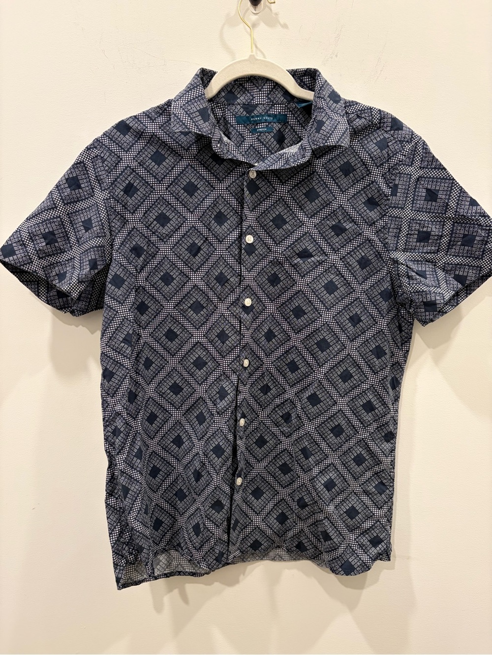 Perry Ellis Men’s Navy Geometric Short-Sleeve Button-Down